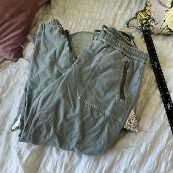 Athleta Joggers in sage green - Picture 3 of 7